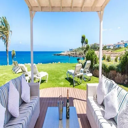 Oceanview 203 Villa