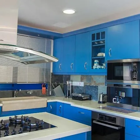 Oceanview 203 Pernera