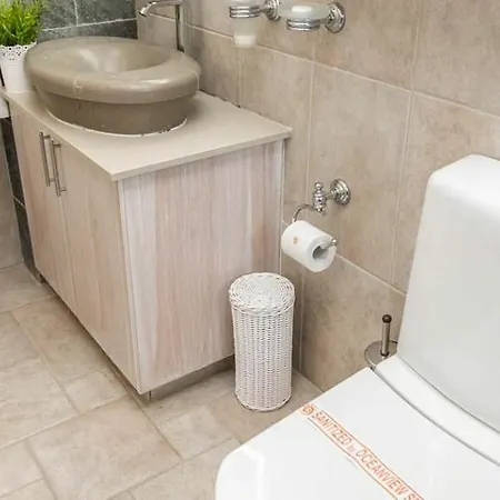 Villa Oceanview 203 *